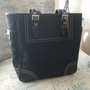 Classic Coach Black Cloth & Leather Purse